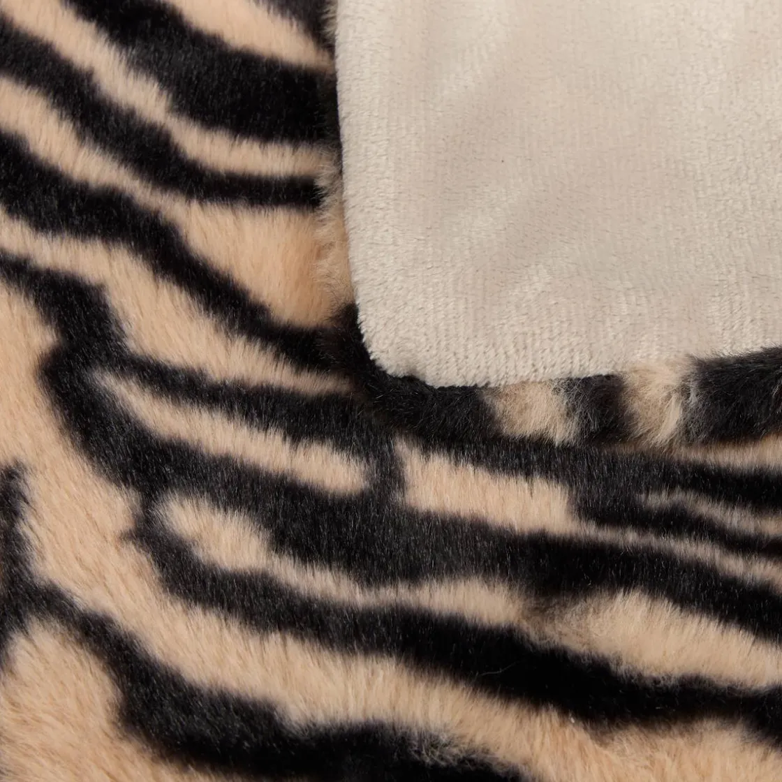 ATMOSPHERA Plaid fausse fourrure imprimé "Orana" Outlet